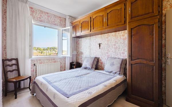 Maison à vendre    6 pièces •  Sanary-sur-Mer