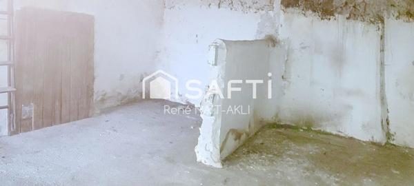 Remise 38,5m² à rénover au cœur de Seillons !