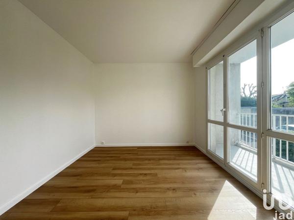 Appartement 4 pièces de 72 m² à Noisy-le-Grand (93160)