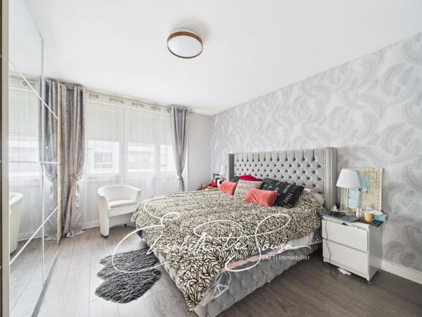 Belle maison en très bon état proche tramway