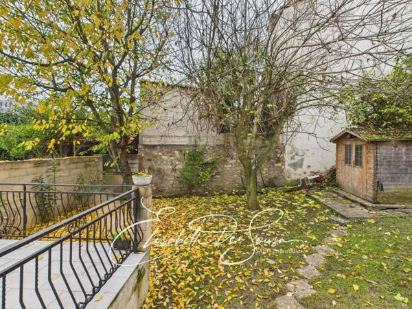 Belle maison en très bon état proche tramway