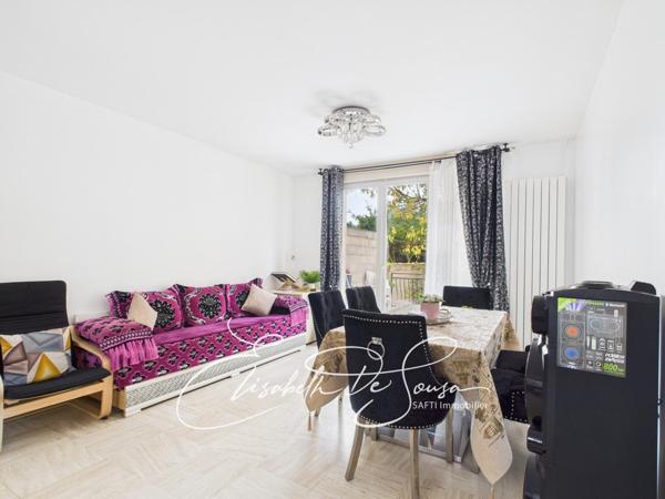 Belle maison en très bon état proche tramway