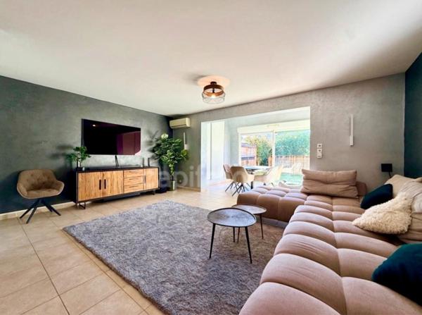 Triplex lumineux avec jardin + double garage – proche mer/base nature