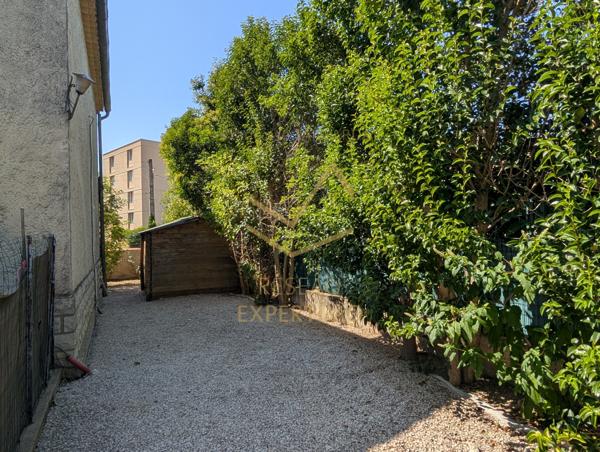 L'Isle-sur-la-Sorgue (84800) Appt de 86m2 + combles aménagés de 53m2 avec jardin et parking privé