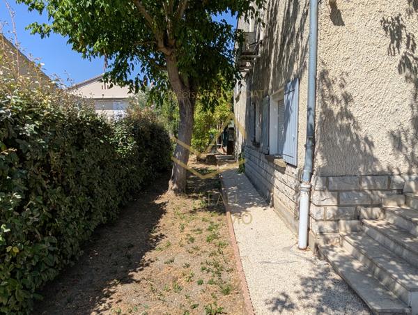 L'Isle-sur-la-Sorgue (84800) Appt de 86m2 + combles aménagés de 53m2 avec jardin et parking privé