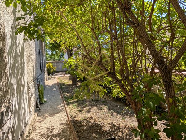 L'Isle-sur-la-Sorgue (84800) Appt de 86m2 + combles aménagés de 53m2 avec jardin et parking privé