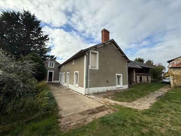 86140 SAINT GENEST D AMBIERE Maison Saint Genest D Ambiere 3 pièce(s) 90 m2