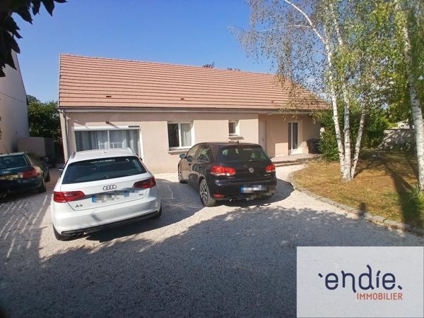 ARC-SUR-TILLE  Maison récente 4 chambres avec grande terrasse sur 848 m² de terrain