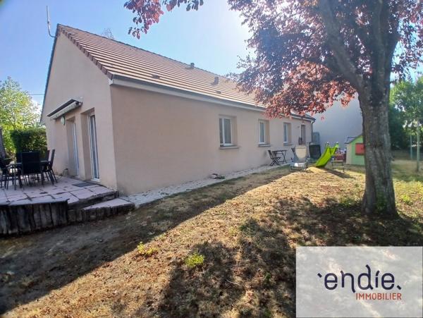 ARC-SUR-TILLE  Maison récente 4 chambres avec grande terrasse sur 848 m² de terrain