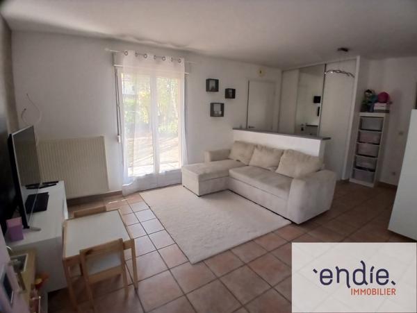 ARC-SUR-TILLE  Maison récente 4 chambres avec grande terrasse sur 848 m² de terrain