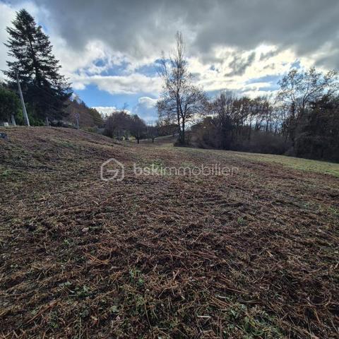 Terrain de 2 910 m²