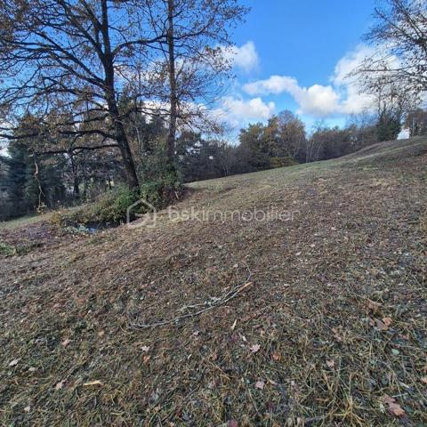 Terrain de 2 910 m²