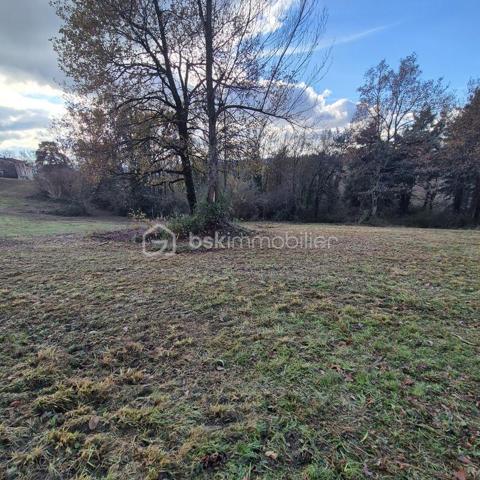 Terrain de 2 910 m²