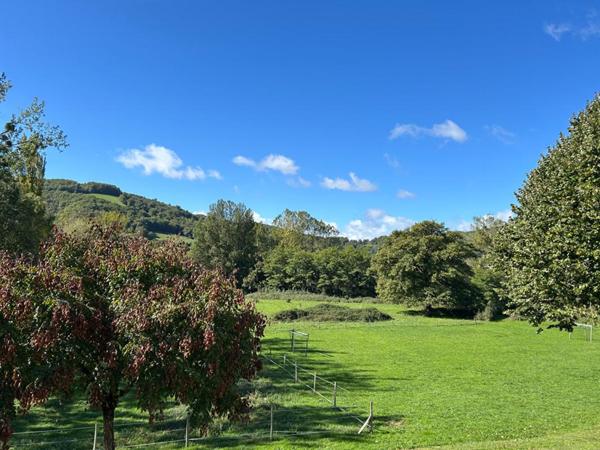 Appartement 3 pièces avec balcon, parking et piscines