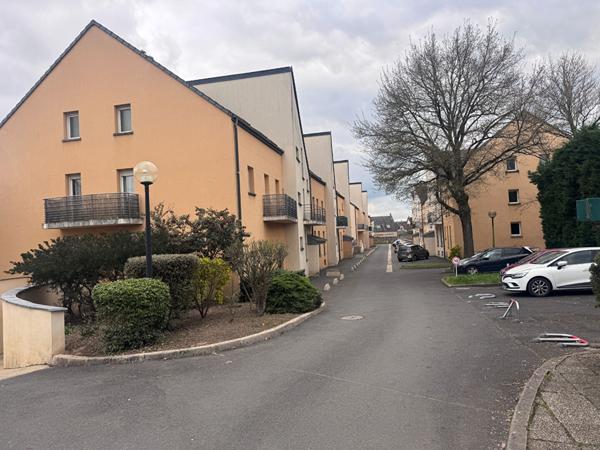 Appartement T2 Le Mans - Secteur Université / Hôpital avec terrasse et parking