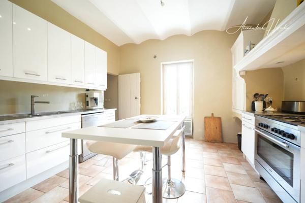 Maison à vendre 6 pièces de 228 m²