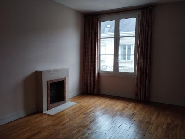 VENDS APPARTEMENT TOURS HYPER CENTRE