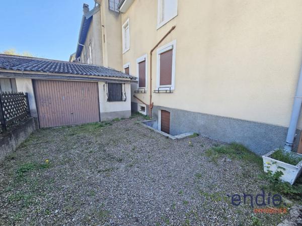 À vendre – Spacieux appartement 5 pièces de 111 m² avec extérieur, garage et caves à Valdoie.