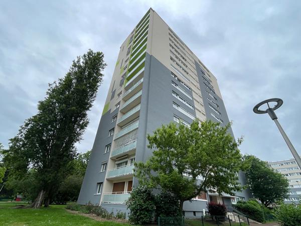 A Vendre, Box Fermé en sous-sol