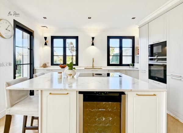 À vendre – Maison contemporaine d’exception – Récente – Prestations haut de gamme – Vue dégagée – Gouvernes – Sans travaux