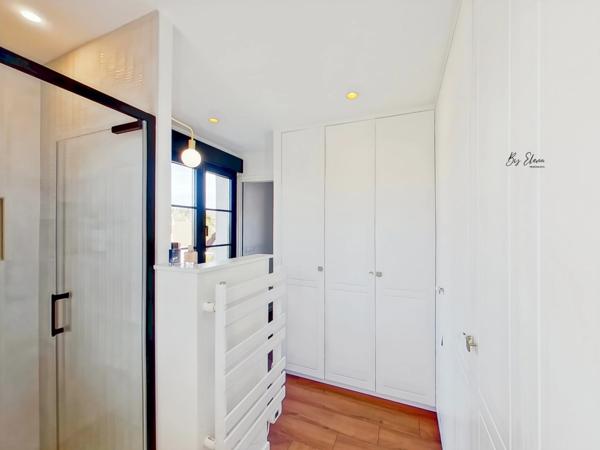 À vendre – Maison contemporaine d’exception – Récente – Prestations haut de gamme – Vue dégagée – Gouvernes – Sans travaux