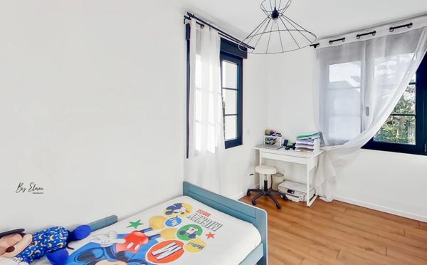 À vendre – Maison contemporaine d’exception – Récente – Prestations haut de gamme – Vue dégagée – Gouvernes – Sans travaux