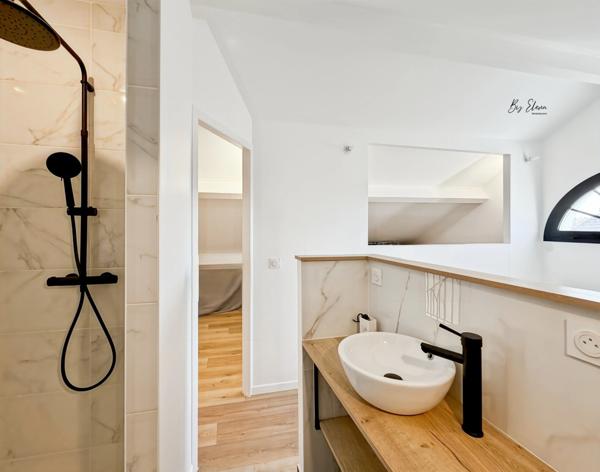 À vendre – Maison contemporaine d’exception – Récente – Prestations haut de gamme – Vue dégagée – Gouvernes – Sans travaux