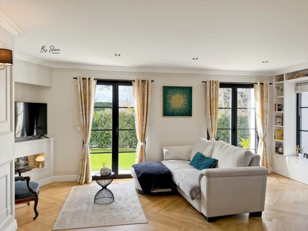 À vendre – Maison contemporaine d’exception – Récente – Prestations haut de gamme – Vue dégagée – Gouvernes – Sans travaux