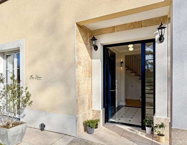 À vendre – Maison contemporaine d’exception – Récente – Prestations haut de gamme – Vue dégagée – Gouvernes – Sans travaux