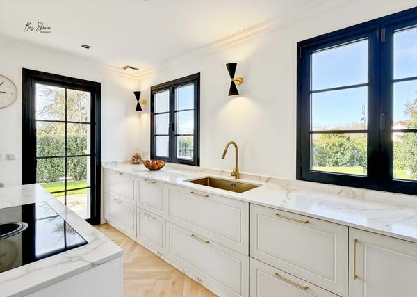 À vendre – Maison contemporaine d’exception – Récente – Prestations haut de gamme – Vue dégagée – Gouvernes – Sans travaux