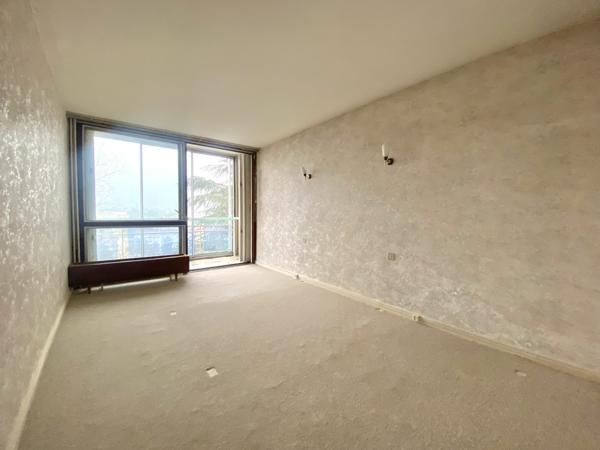 Saint-Étienne (42100) Appartement de 92m² + loggia + garage - Secteur Le Bernay