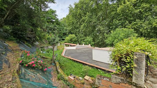 Le Mas-d'Agenais (47430) Maison en pierre 600m² à fort potentiel de développement touristique ou autre…