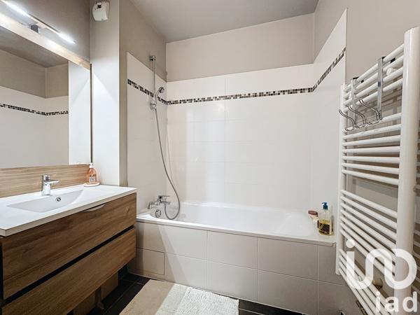 Apartment for sale 3 rooms 65 m² Asnières-sur-Seine