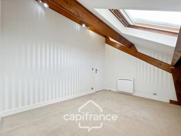 Maison familiale et polyvalente, à Ormesson-sur-Marne, au calme, 4 chambres, dépendance, 2 grands garages, terrain 496 m2