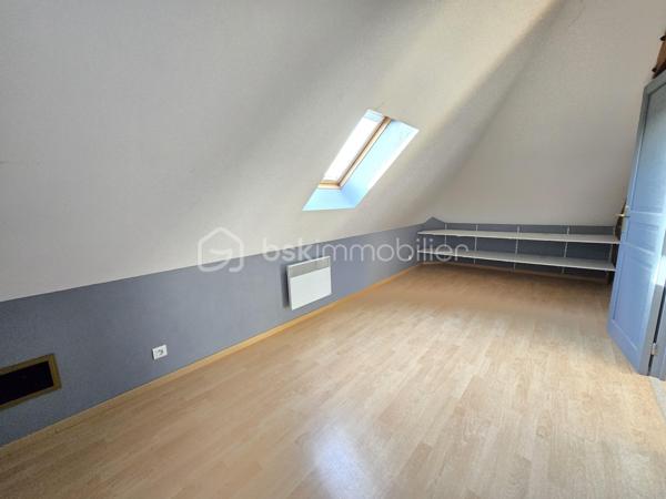 Magnifique Maison de village de 133m² à Saint Léger des Vignes 

Située dans un joli coin de campagne, à deux pas de tous les commerces, écoles et commodités du joli village de Saint Léger des vignes, vous aurez un véritable coup de coeur pour cette magnifique maison de village de 1945, d'une superficie habitable de 133m² sur 3 niveaux, composée d'une grande pièce de vie de 49m², composée d'un salon séjour et d'une cuisine aménagée et équipée, une salle de bain en rez-de-chaussée, Grand palier et 3 chambres au premier niveau, 2 chambres et salle d'eau avec wc intégré au second niveau, garage, Le tout sur un beau terrain clôturé, arboré et entretenu de 1300m².
Cette maison propose une entrée qui dessert une grande et lumineuse pièce de vie  de 49m², composée d'un espace salon séjour et d'une cuisine ouverte, aménagée et équipée. De la cuisine, une grande baie vitrée donne sur une grande terrasse de 42m².
Le rez-de-chaussée propose un wc indépendant, ainsi qu'une grande salle de bain avec baignoire et douche.
Du salon séjour, un escalier monte au premier niveau qui propose un grand palier de 19m², qui dessert trois chambres de 11, 11,5et 13m².
Un nouvel escalier mène au niveau supérieur celui ci propose deux nouvelles chambres de 17 et 27m², ainsi que d'une salle d'eau avec wc intégré.
Tous les sols de cette maison sont en carrelage (Salon séjour, cuisine, salle de bain wc) en linoléum (salle d'eau de l'étage), mais aussi en parquet (chambres), elle est composée d'un chauffage type chauffage électrique, ainsi qu'un ballon production d'eau chaude.
Elle dispose d'une isolation double vitrage PVC et de volets roulants motorisés récents ou volets bois sur toutes les pièces à vivre.
Ce pavillon dispose de combles parfaitement isolés et d'une toiture en tuiles mécaniques terre cuite en très bon état
Côté terrain, cette maison dispose d'une parcelle d'environ 1300 m² de terrain clôturé, entretenu.

Les plus de cette propriété :
La qualité générale du bien parfaitement entretenu avec des beaux volumes de pièces dont son salon séjour, sa cuisine aménagée son mode de chauffage,
son garage, ses extérieurs et sa belle vue .

Des photos supplémentaires sont disponibles sur BSK IMMOBILIER > Nos conseillers > Olivier FRESLON
Pour tout renseignement complémentaire ou pour une visite, contactez moi au 07.62.78.13.13.

Idéale pour un premier achat, cette maison est un vrai coup de cœur, une belle opportunité à saisir, elle n'attend que vous!!!