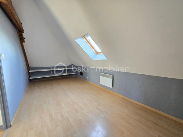 Magnifique Maison de village de 133m² à Saint Léger des Vignes 

Située dans un joli coin de campagne, à deux pas de tous les commerces, écoles et commodités du joli village de Saint Léger des vignes, vous aurez un véritable coup de coeur pour cette magnifique maison de village de 1945, d'une superficie habitable de 133m² sur 3 niveaux, composée d'une grande pièce de vie de 49m², composée d'un salon séjour et d'une cuisine aménagée et équipée, une salle de bain en rez-de-chaussée, Grand palier et 3 chambres au premier niveau, 2 chambres et salle d'eau avec wc intégré au second niveau, garage, Le tout sur un beau terrain clôturé, arboré et entretenu de 1300m².
Cette maison propose une entrée qui dessert une grande et lumineuse pièce de vie  de 49m², composée d'un espace salon séjour et d'une cuisine ouverte, aménagée et équipée. De la cuisine, une grande baie vitrée donne sur une grande terrasse de 42m².
Le rez-de-chaussée propose un wc indépendant, ainsi qu'une grande salle de bain avec baignoire et douche.
Du salon séjour, un escalier monte au premier niveau qui propose un grand palier de 19m², qui dessert trois chambres de 11, 11,5et 13m².
Un nouvel escalier mène au niveau supérieur celui ci propose deux nouvelles chambres de 17 et 27m², ainsi que d'une salle d'eau avec wc intégré.
Tous les sols de cette maison sont en carrelage (Salon séjour, cuisine, salle de bain wc) en linoléum (salle d'eau de l'étage), mais aussi en parquet (chambres), elle est composée d'un chauffage type chauffage électrique, ainsi qu'un ballon production d'eau chaude.
Elle dispose d'une isolation double vitrage PVC et de volets roulants motorisés récents ou volets bois sur toutes les pièces à vivre.
Ce pavillon dispose de combles parfaitement isolés et d'une toiture en tuiles mécaniques terre cuite en très bon état
Côté terrain, cette maison dispose d'une parcelle d'environ 1300 m² de terrain clôturé, entretenu.

Les plus de cette propriété :
La qualité générale du bien parfaitement entretenu avec des beaux volumes de pièces dont son salon séjour, sa cuisine aménagée son mode de chauffage,
son garage, ses extérieurs et sa belle vue .

Des photos supplémentaires sont disponibles sur BSK IMMOBILIER > Nos conseillers > Olivier FRESLON
Pour tout renseignement complémentaire ou pour une visite, contactez moi au 07.62.78.13.13.

Idéale pour un premier achat, cette maison est un vrai coup de cœur, une belle opportunité à saisir, elle n'attend que vous!!!
