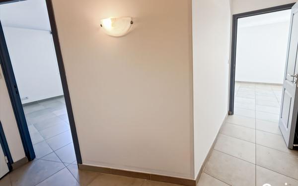 Appartement à vendre    3 pièces • 75,58 m2 Larmor-Plage