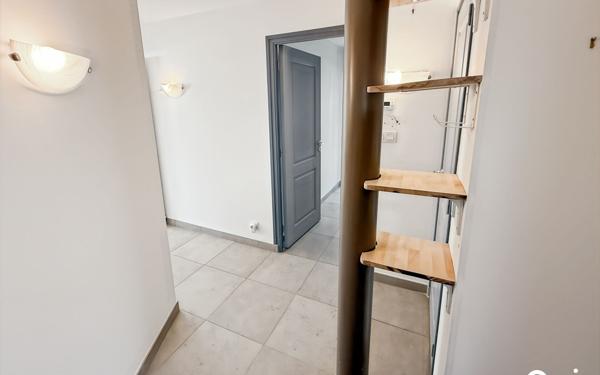 Appartement à vendre    3 pièces • 75,58 m2 Larmor-Plage