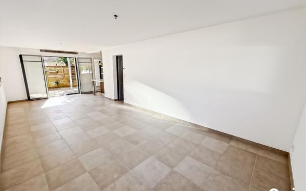 Appartement à vendre    3 pièces • 75,58 m2 Larmor-Plage