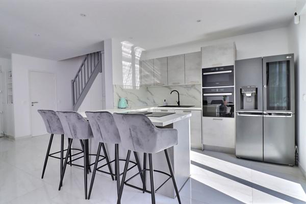 Maison 6 pièces + garage + jardin