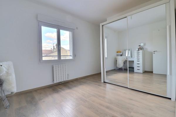 Maison 6 pièces + garage + jardin