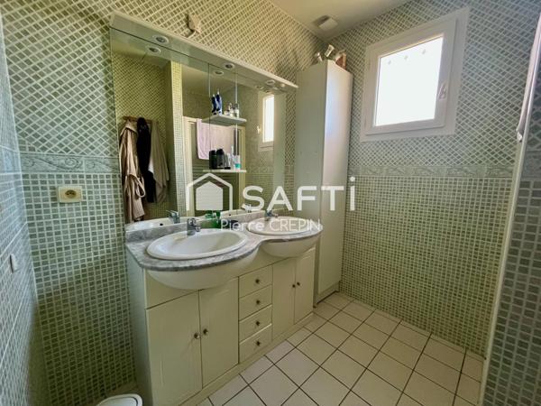 Maison 4 pièces de 85m² de plain-pied à Castelnau Sur Gupie