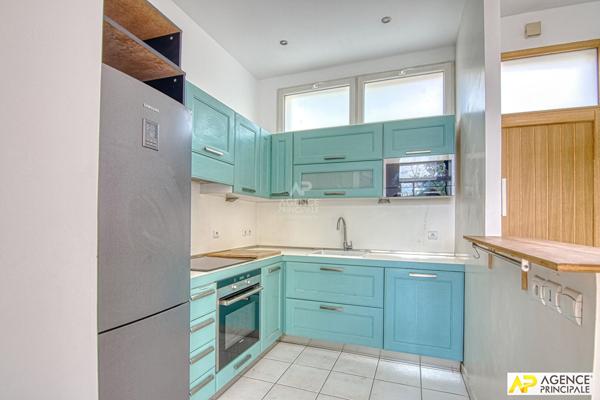 Versailles Montreuil Appartement duplex 'Esprit maison" 4 pièce(s) 68 m2 carrez rez de jardin avec terrasse/ jardin, cave et 2 places de parking en sous-sol €478 000 ** - Référence 26194