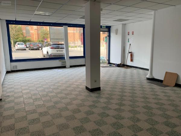 Local commercial à louer à Bailleul dans le Nord (59270), ref : FLOCB707