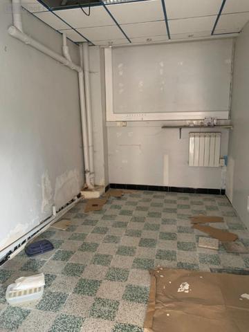 Local commercial à louer à Bailleul dans le Nord (59270), ref : FLOCB707