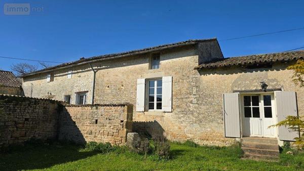 Maison rurale à vendre à Melle dans les Deux-Sèvres (79500), ref : 12434