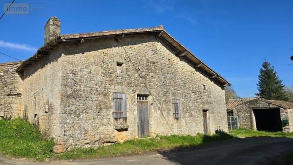 Maison rurale à vendre à Melle dans les Deux-Sèvres (79500), ref : 12434