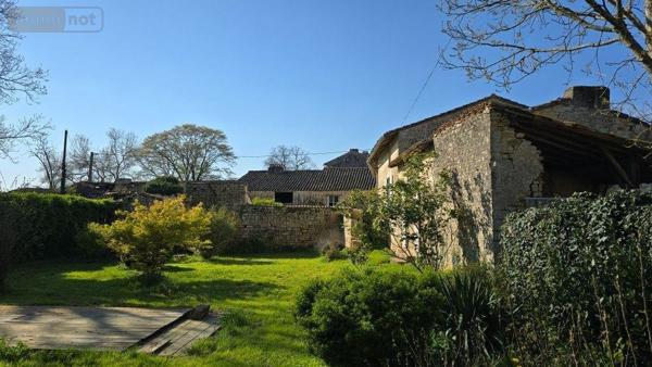 Maison rurale à vendre à Melle dans les Deux-Sèvres (79500), ref : 12434