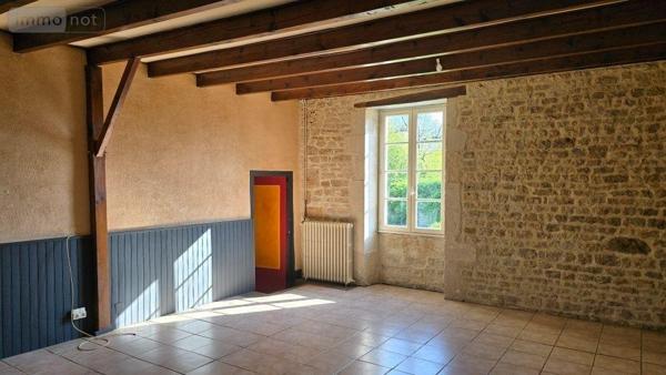 Maison rurale à vendre à Melle dans les Deux-Sèvres (79500), ref : 12434