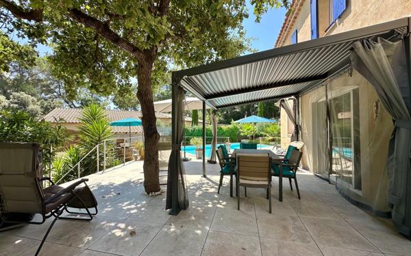 Maison à vendre    7 pièces •  Boissières